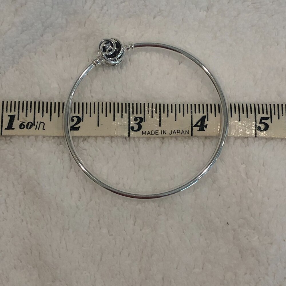 NWT (Box) Pandora Moments Encircled Clasp Bangle Sterling Silver 6.7 in - Picture 12 of 13